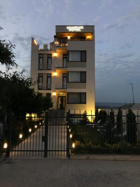 Отель Hotel King Tom  Тбилиси